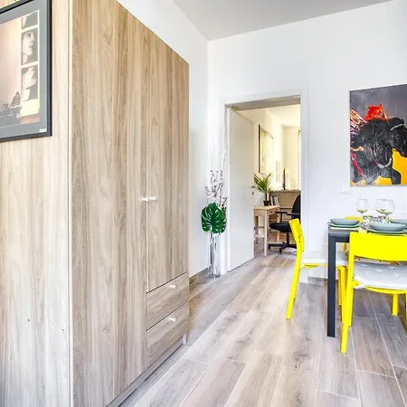 Joivy Bright Flat Near Sforzesco Castle * Milan
