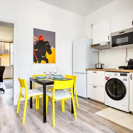 Joivy Bright Flat Near Sforzesco Castle Apartment