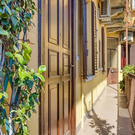 Joivy Bright Flat Near Sforzesco Castle Milan