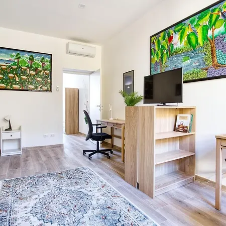 Joivy Bright Flat Near Sforzesco Castle Daire Milano