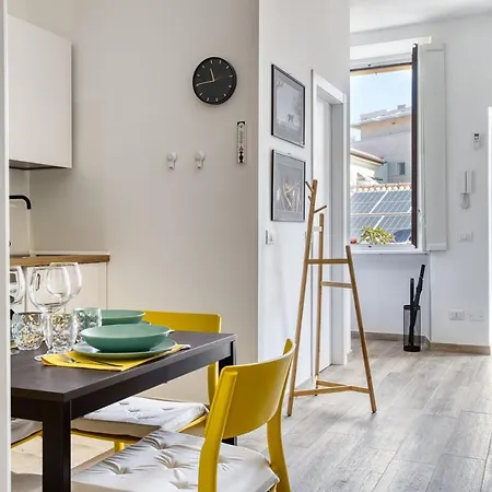 Joivy Bright Flat Near Sforzesco Castle Milano